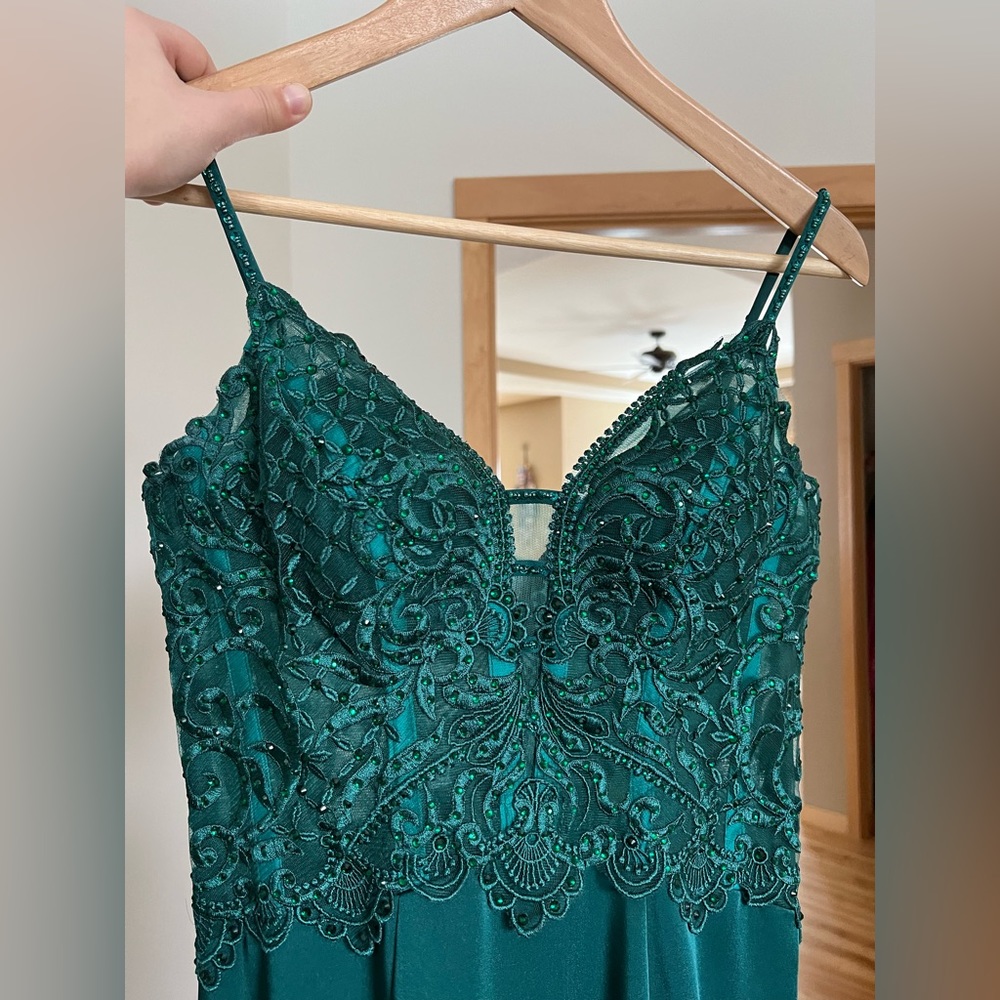 Prom Dress - Picture 2 of 7